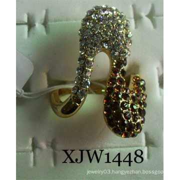 Diamond Ring/Fashion Ring/Ring Jewelry (XJW1448)